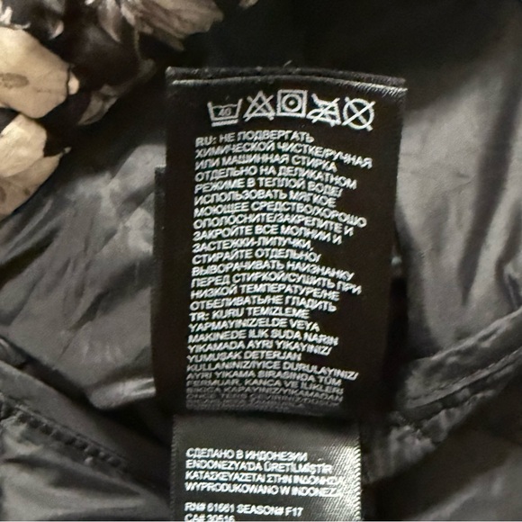 The North Face ThermoBall Parka II Black Floral Women’s Size XS - Picture 9 of 13